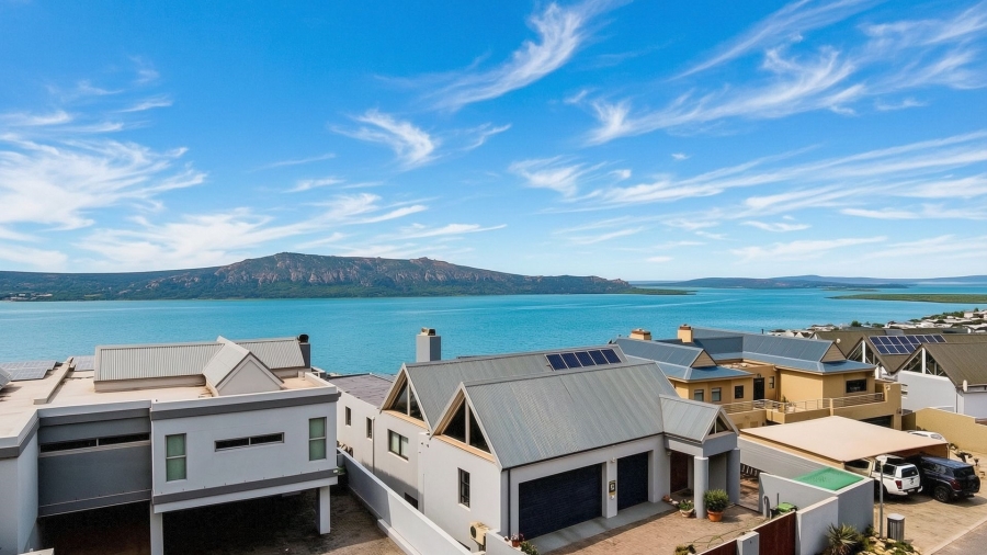 5 Bedroom Property for Sale in Myburgh Park Western Cape